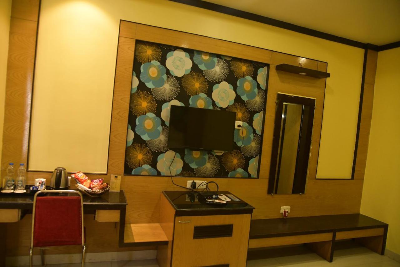 Hotel Sonar Tori Agartala Exterior foto